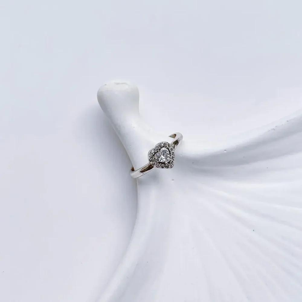 Zirkon Taşlı Kalp Yüzük