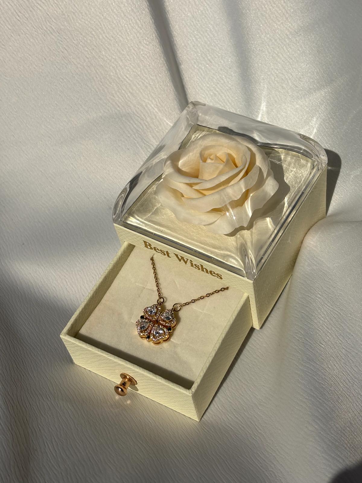 14 Ayar Altın Kaplama Açılır Yonca Kolye